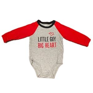 Carter’s Long Sleeved Onesie Big Heart 18M